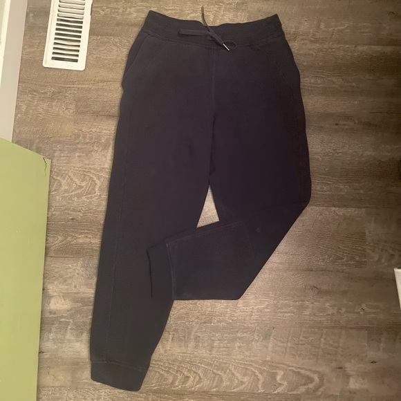 ❌SOLD❌ Size 6 True Navy Scuba Jogger - Picture 3 of 4